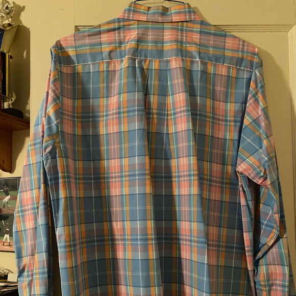 Vineyard vines button down - Picture 3 of 3